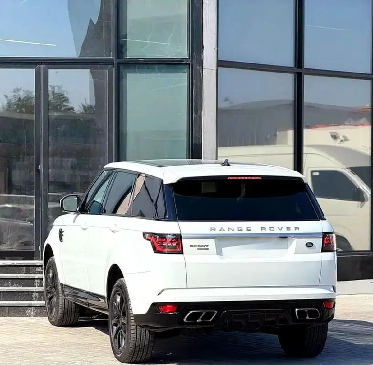 Land Rover Range Rover Sport HSE DYNAMIC-12-0