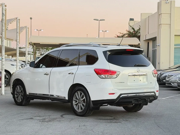 Nissan Pathfinder Platinum