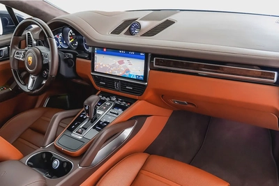 8,924 AED / month | 0% DP | 2020 Porsche Cayenne Turbo S-E Hybrid-12