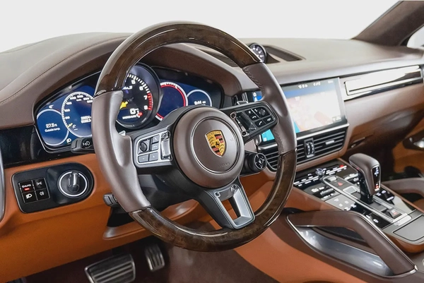 8,924 AED / month | 0% DP | 2020 Porsche Cayenne Turbo S-E Hybrid
