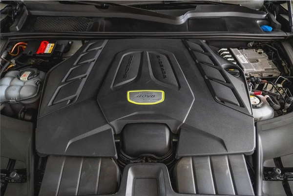 8,924 AED / month | 0% DP | 2020 Porsche Cayenne Turbo S-E Hybrid