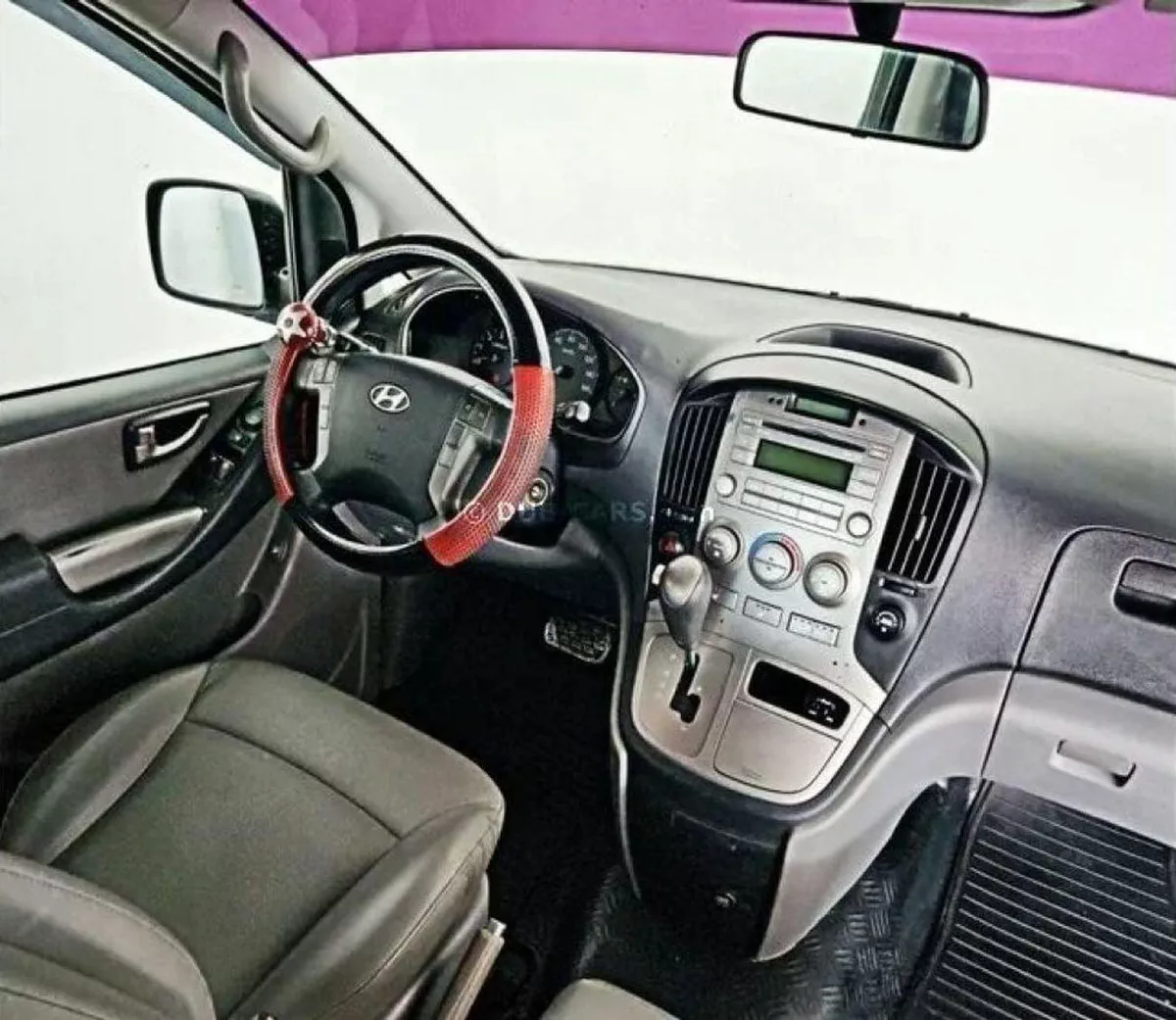 Hyundai Grand Starex STANDARD STD (NON GCC) DIESEL ENGINE H-1 STAREX- 2.4L - 4CYL - EXCELLENT CONDITION-6-0