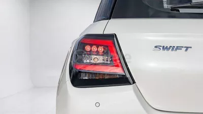 Suzuki Swift GLX SUZUKI SWIFT-8