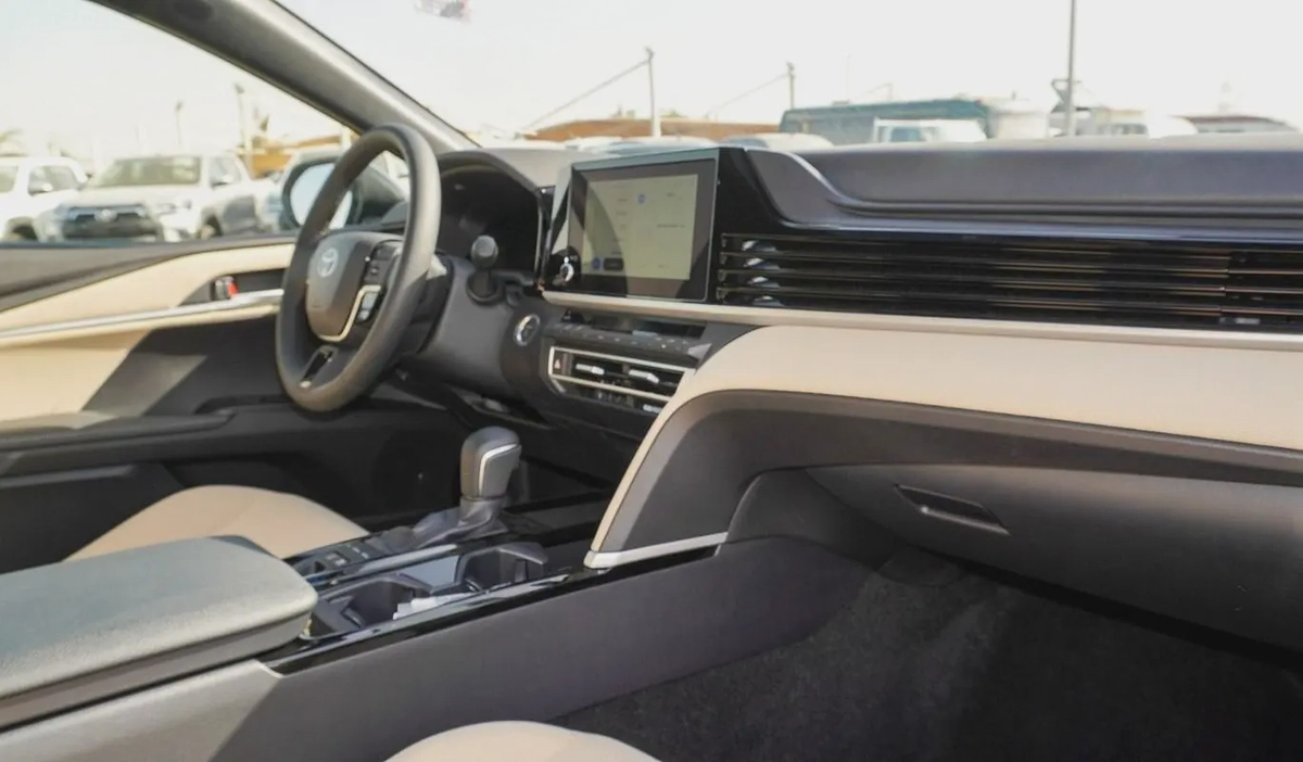 2026 Toyota Camry LE HYPRID 2.5L | Brand New | GCC Specs-7-7