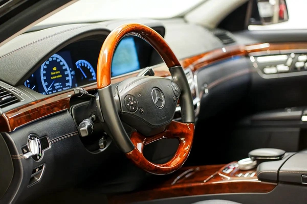 AED 1136 | MERCEDES S500 AMG 2012 | PRISTINE CONDITION | LOW KMS | HI SPECS | 1 YEAR WARRANTY