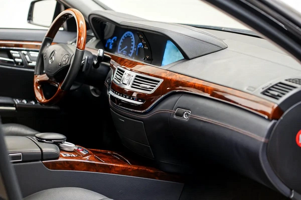 AED 1136 | MERCEDES S500 AMG 2012 | PRISTINE CONDITION | LOW KMS | HI SPECS | 1 YEAR WARRANTY