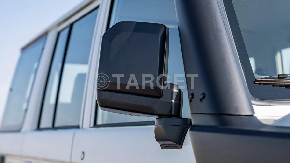 Toyota Land Cruiser 70 LC 76 4.2 M\T 2025-11-0