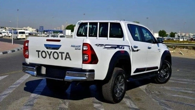 Toyota Hilux ADVENTURE DC TRD 4.0L AWD-3