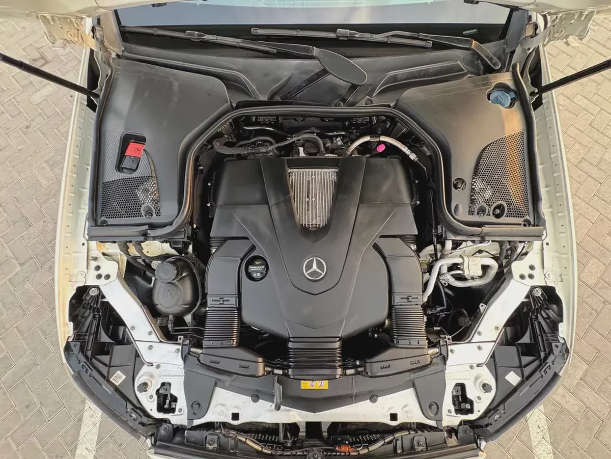 Mercedes-Benz E-Class E 400 4MATIC 2018 | GCC Specs | Low Mileage-17-17