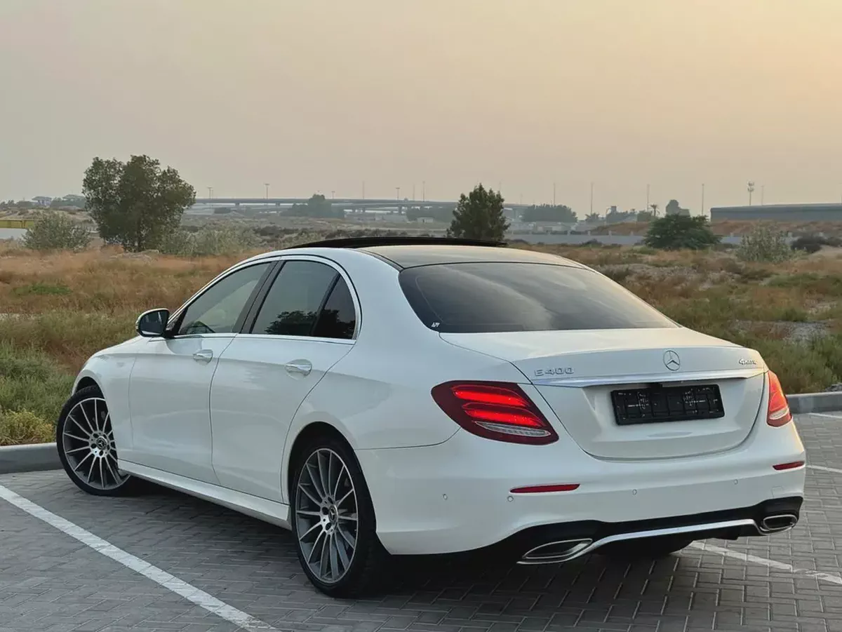 Mercedes-Benz E-Class E 400 4MATIC 2018 | GCC Specs | Low Mileage-3-3