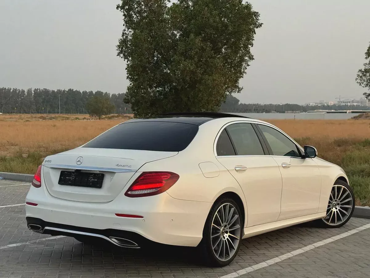Mercedes-Benz E-Class E 400 4MATIC 2018 | GCC Specs | Low Mileage-4-4