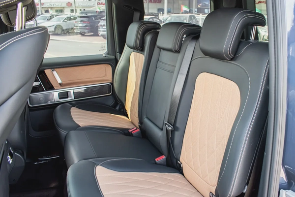2025 - MERCEDES BENZ G63 - SUPER CLEAN - LIKE NEW - ONLY 6,000 KM