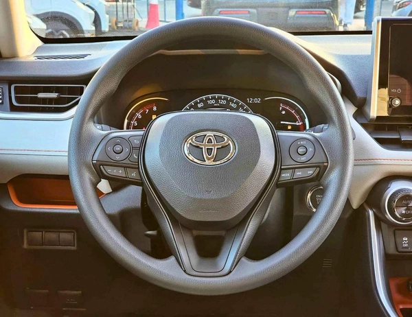 Toyota RAV4 ADVENTURE / 2.5L PETROL 4WD / PANORAMIC ROOF / LEATHER WITH DRIVER POWER SEAT