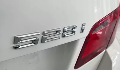 BMW 528i EXECUTIVE 3L-6CYL 240HP JAPANESE SPECIFICATION-11