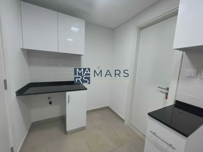 🏡 Spacious 3-Bedroom Townhouse for Rent in Nasma Residence, Al Tai, Sharjah-25
