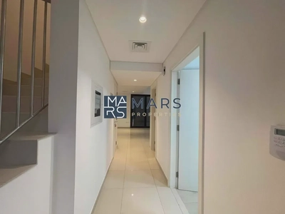 🏡 Spacious 3-Bedroom Townhouse for Rent in Nasma Residence, Al Tai, Sharjah-27