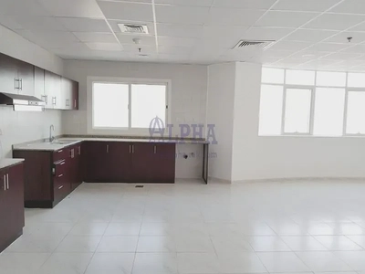 RAK Tower | 1 Bedroom High Floor | Sea View-3
