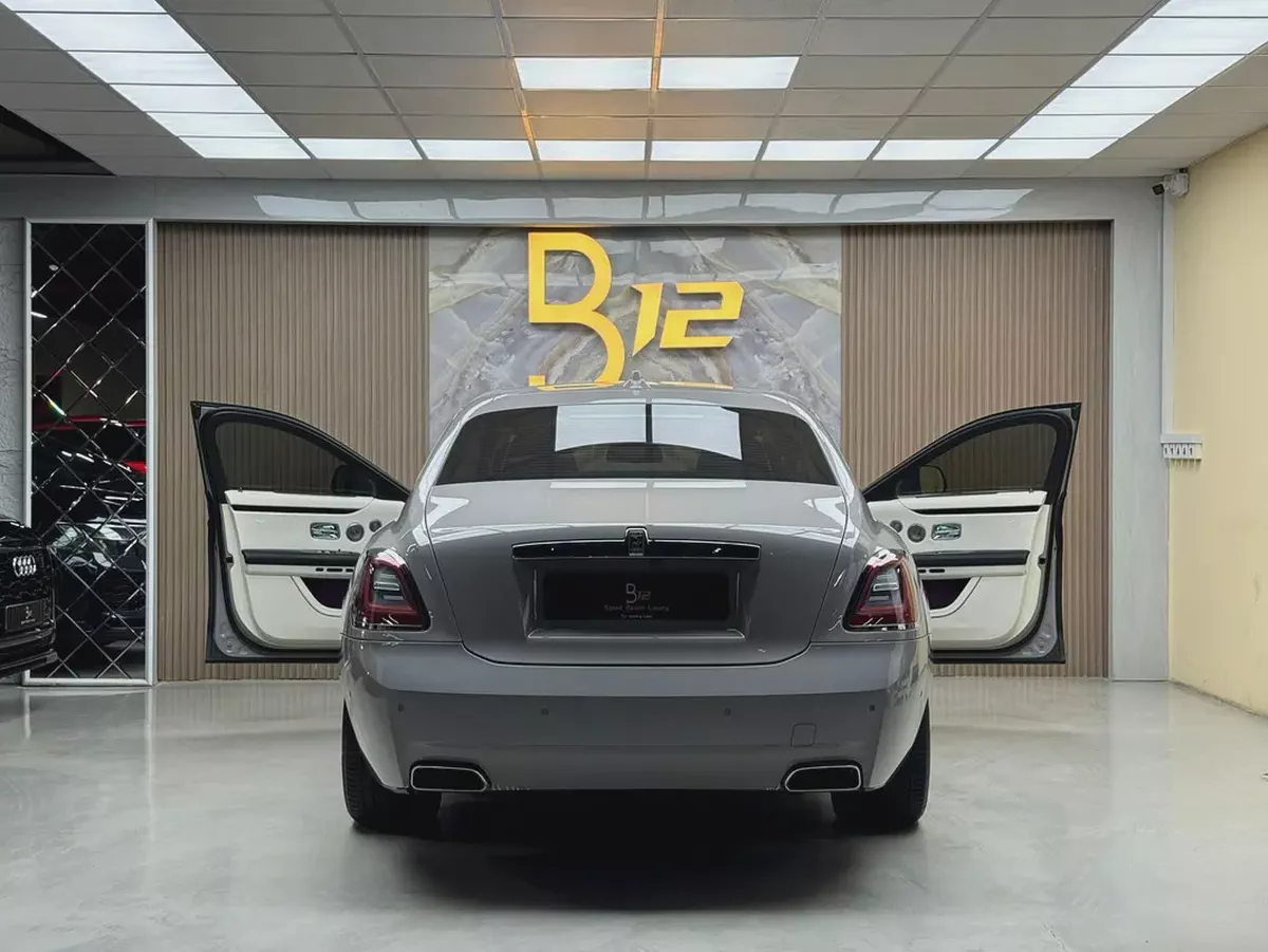 Rolls-Royce Ghost Standard 2022 - European Specs-4-4