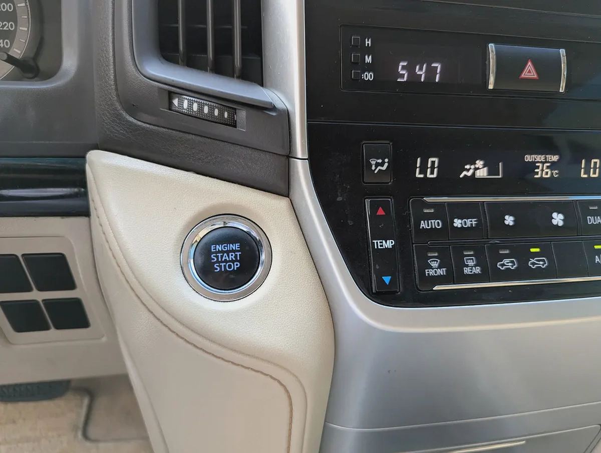 Toyota Land Cruiser GXR 2020 Facelifted 2025 | V6 4.0L | GCC Specs | Full Option | Excellent Conditi