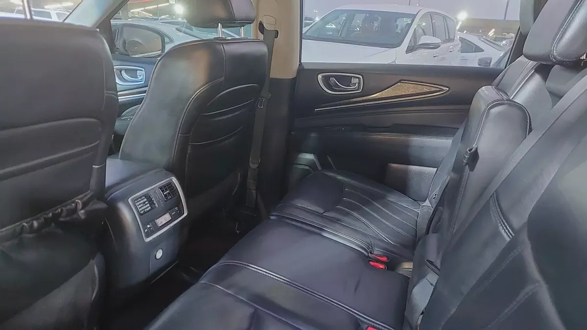 Infiniti QX60 2015 GCC Specs | Well Maintained Family SUV-15-15