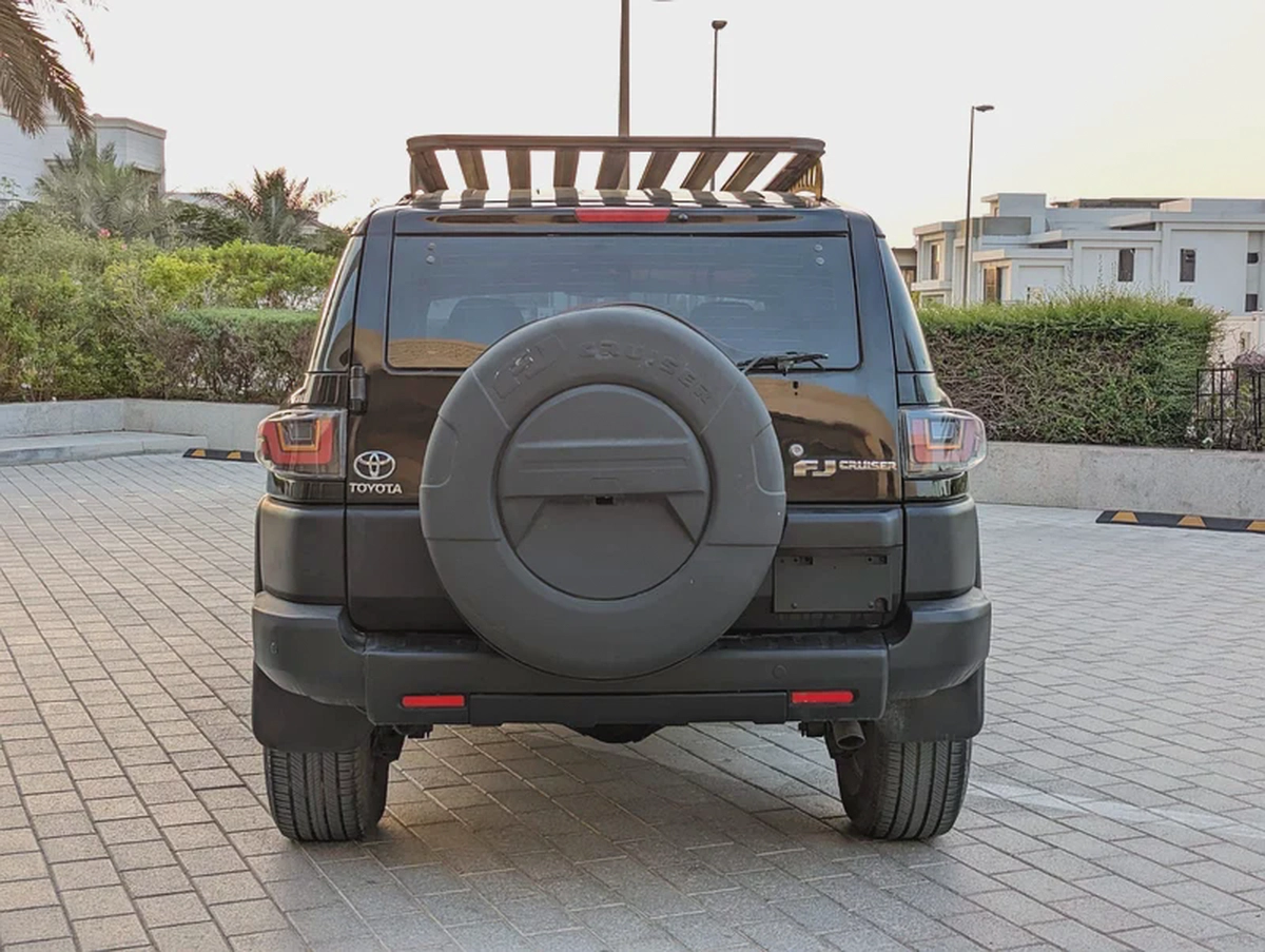 TOYOTA FJ CRUISER 2011 GCC IN EXCELLENT CONDITION-15-15