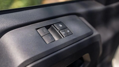 Toyota Hiace-12