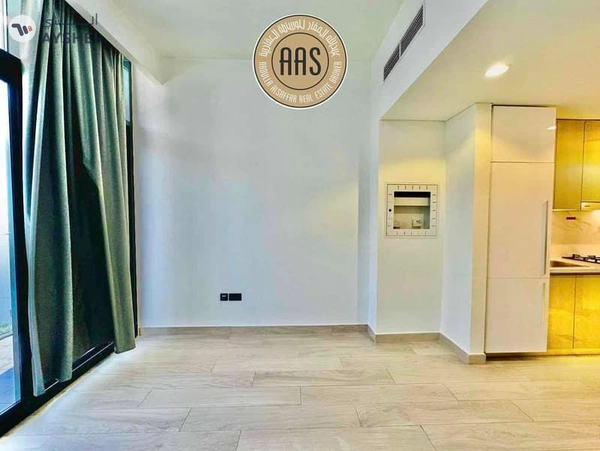 Pool view •• big balcony •• kitchen appliances •• chiller free