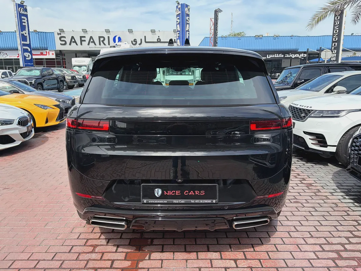 2025 Land Rover Range Rover Sport HSE Dynamic - GCC Specs - Brand New-4-4