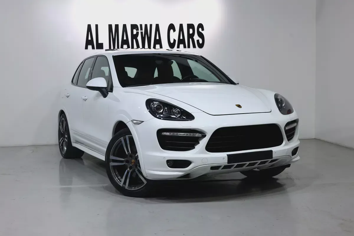 Porsche Cayenne GTS 2013 GCC Specs-Excellent condition