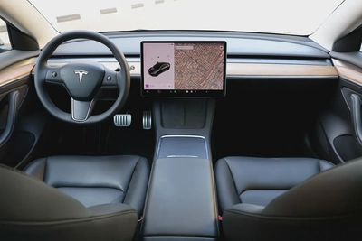 TESLA MODEL 3 PERFORMANCE - GCC SPECS - UNDER WARRANTY - FULL SERVICE HISTORY - ACCIDENT FREE --16