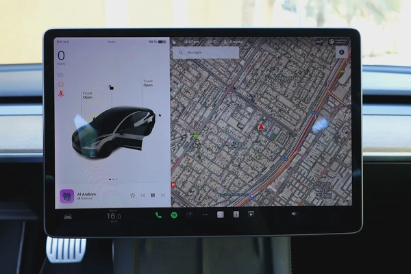 TESLA MODEL 3 PERFORMANCE - GCC SPECS - UNDER WARRANTY - FULL SERVICE HISTORY - ACCIDENT FREE -