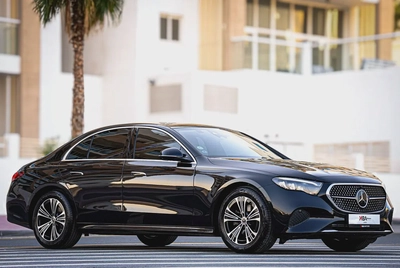 2025 | Mercedes E200 Black | Low Mileage | Brand new | Clean title | Warranty |-1