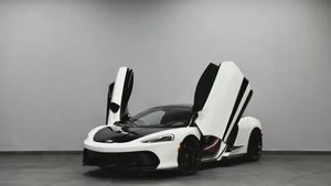McLaren GT