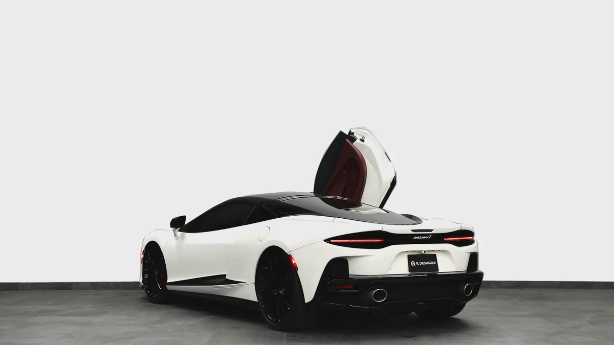 McLaren GT-3-3