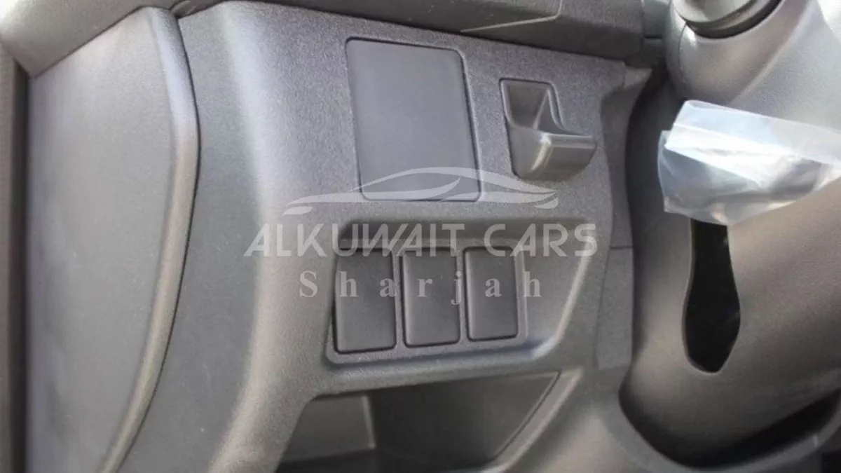 Toyota Hiace DLS - STD ROOF Toyota Hiace 2025-11-0