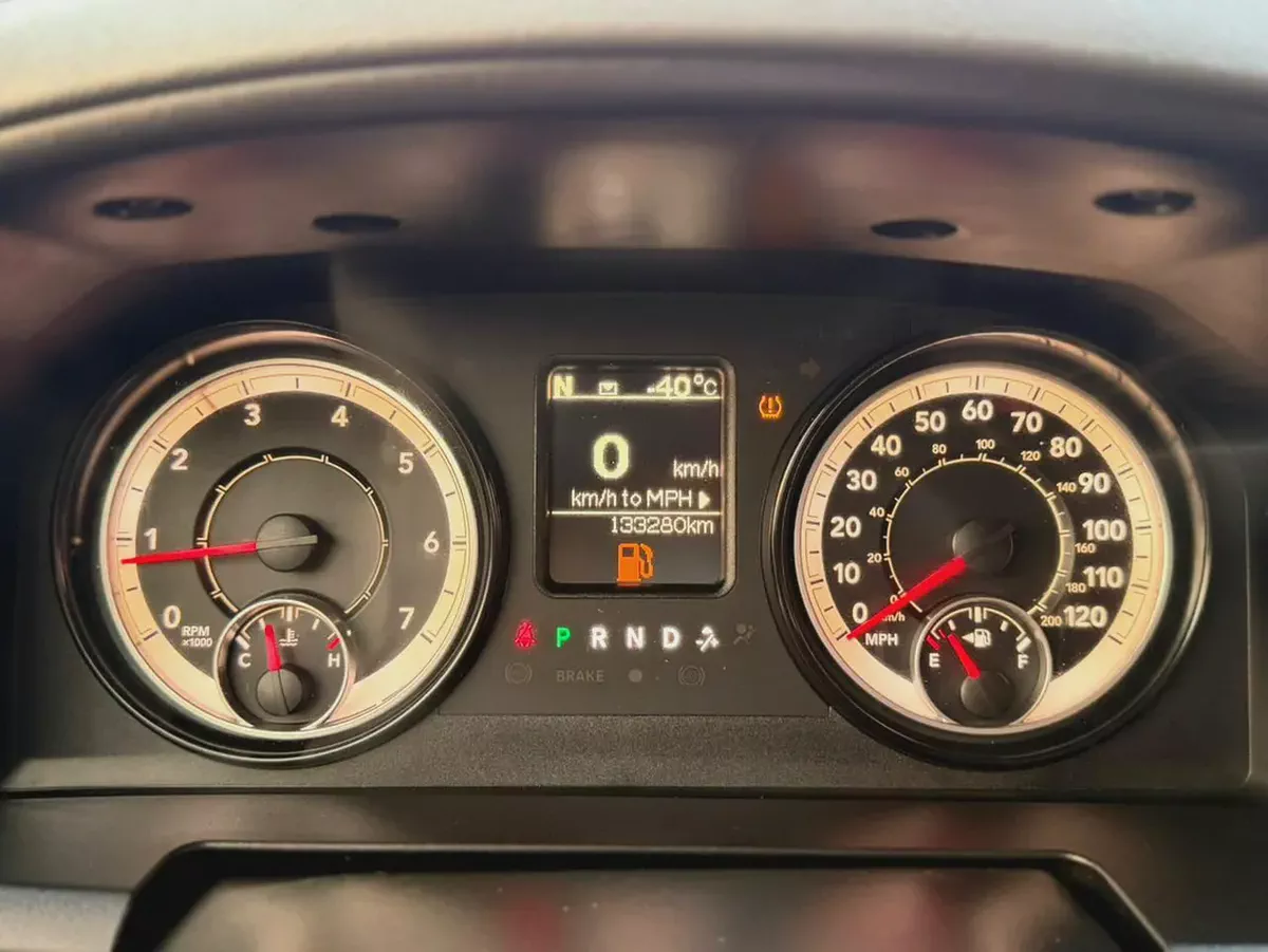 Dodge Ram 1500 SLT 2017 American Specs-13-13