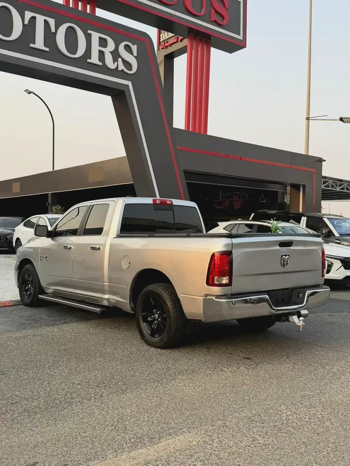 Dodge Ram 1500 SLT 2017 American Specs-3-3