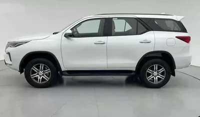Toyota Fortuner EXR 2.4L Diesel AT 4X4 2025-6