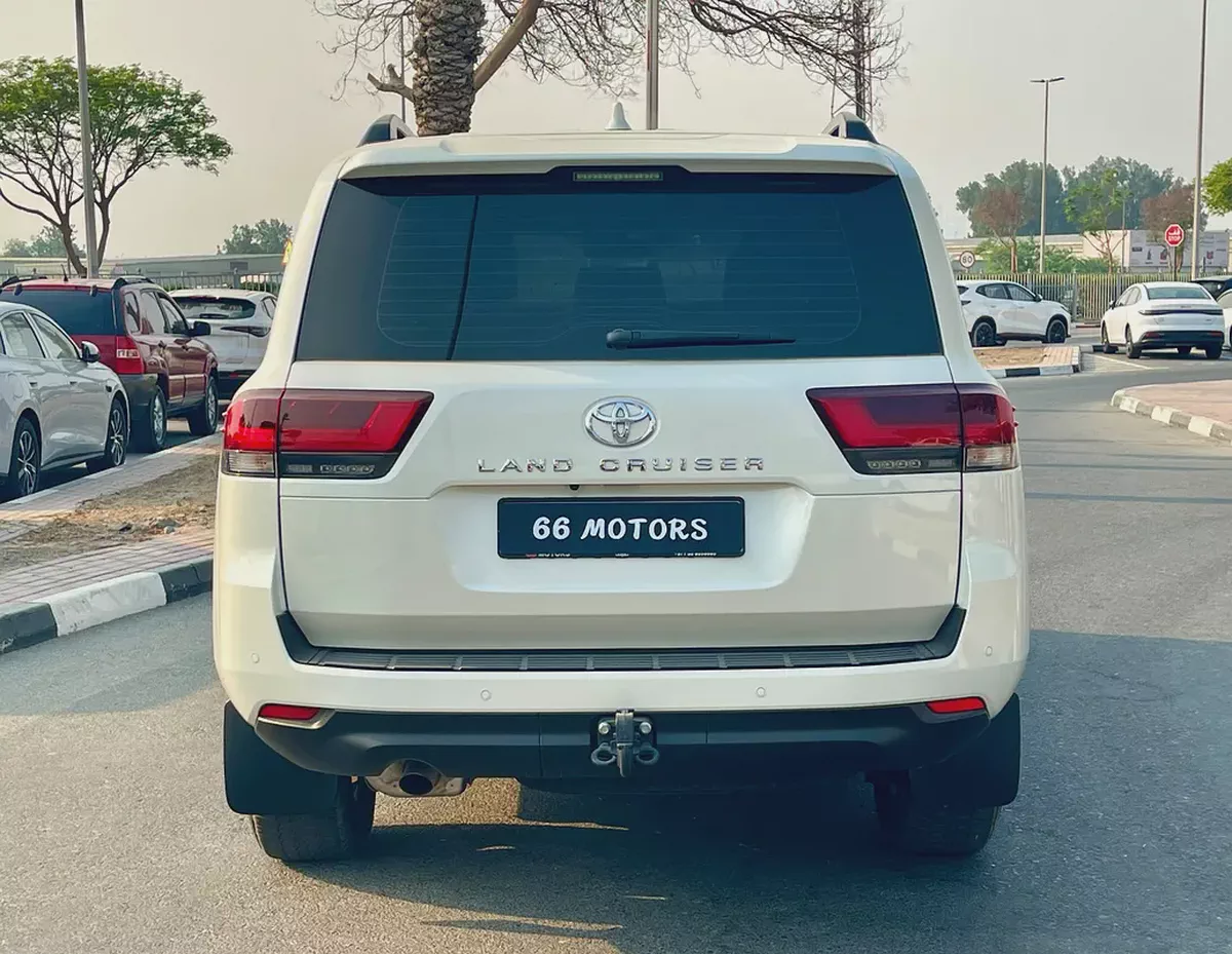 2025 EXR Toyota Land Cruiser  GCC Specs with 6900 Km-3-3