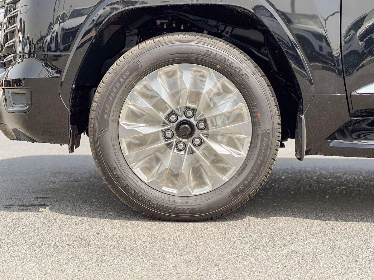 Toyota Land Cruiser GXR EXPORT ONLY - 2026 LC300 4.0L (GCC Specification)-18-0