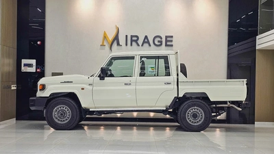 TOYOTA - LC 79 - HARD TOP - DOUBLE CABIN - UNDER WARRANTY - GCC - V4 DIESEL - 2025 - WHITE COLORE-15