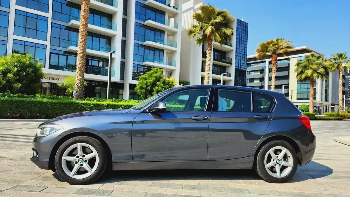 2019 BMW 120||DIGITAL SPEEDOMETER|| CARPLAY || FULL AGENCY SERVICES||  ACCIDENT FREE ORIGINAL PAINT-7-7