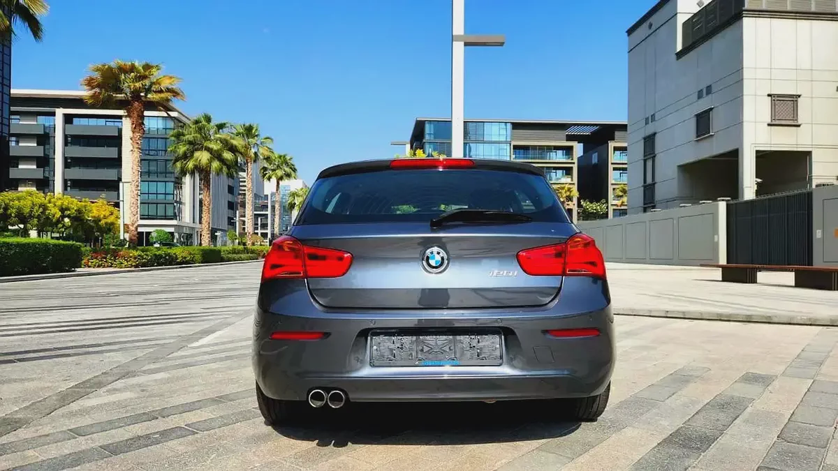 2019 BMW 120||DIGITAL SPEEDOMETER|| CARPLAY || FULL AGENCY SERVICES||  ACCIDENT FREE ORIGINAL PAINT-8-8