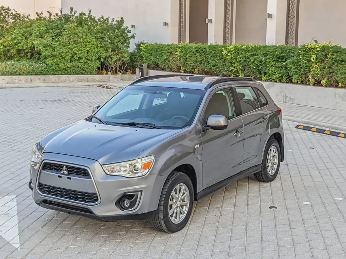 Mitsubishi ASX GLX 2013 | GCC Specs | Well Maintained Low KM Mid-sized Budget SUV-3-3