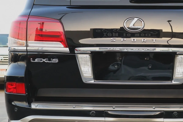 Pristine Lexus LX 570 Sport 2014 | GCC Specs | Well Maintained