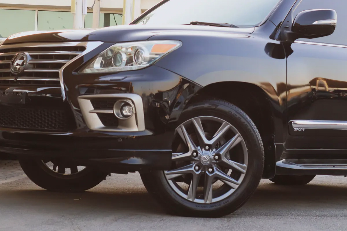Pristine Lexus LX 570 Sport 2014 | GCC Specs | Well Maintained-8-8