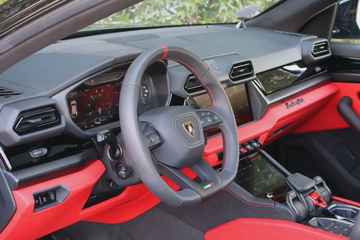 Lamborghini Urus SE | Brand New-17-17