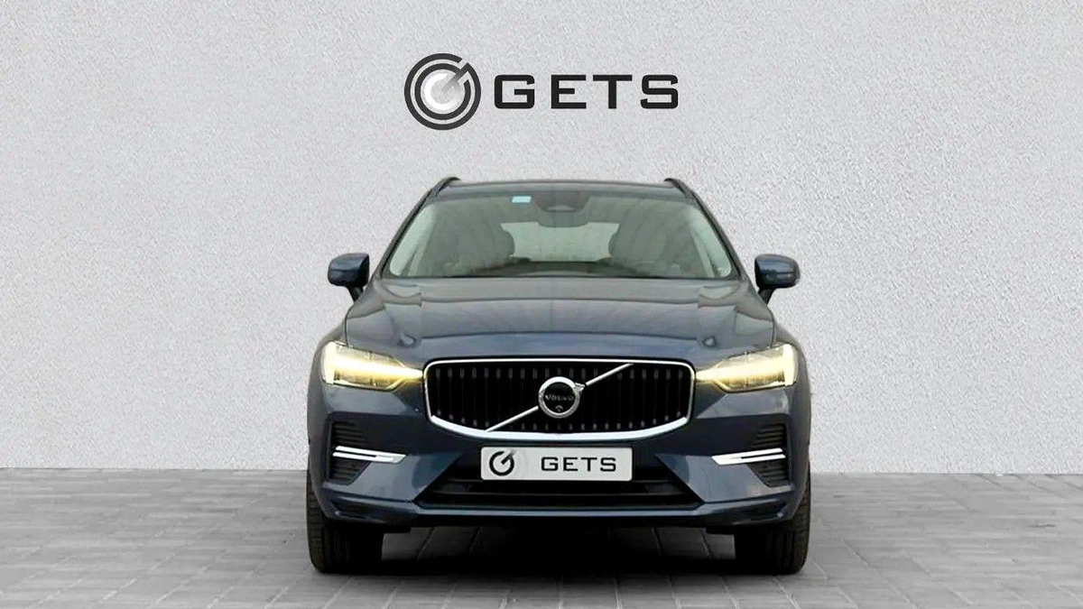 For sale Volvo XC60 B5 II Facelift, 2.0 l, 2024 in Dubai-3-3