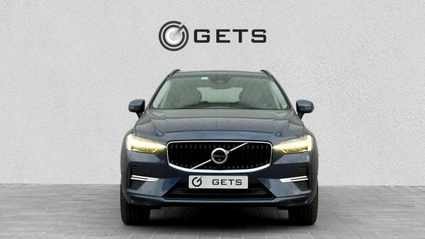 For sale Volvo XC60 B5 II Facelift, 2.0 l, 2024 in Dubai