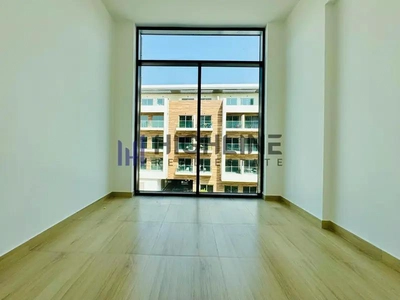Modern Living | Brand New | Prime Location-3